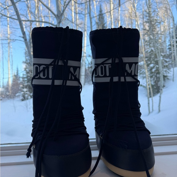 Moon Boot Blue Ankle Boots with Cushioned Construction and Lacing System - Picture 3 of 8